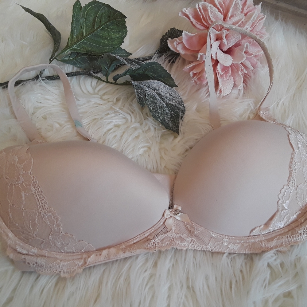 VICTORIA'S SECRET Body By Victoria Nude No Wire